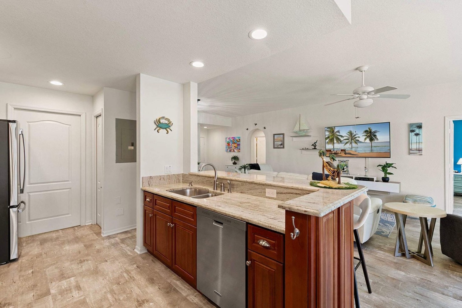 Building Photo - 285 Cays Dr