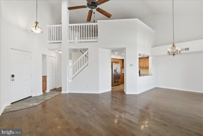 Building Photo - 1304 Garden Wall Cir