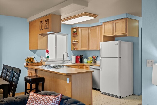 Building Photo - Eastside Olympia 3BD