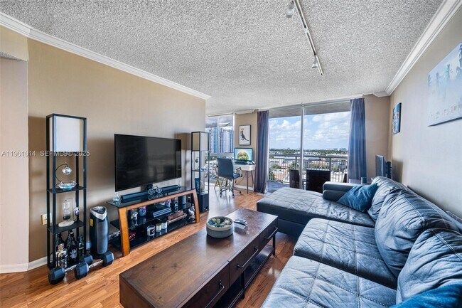 Building Photo - 1688 West Ave