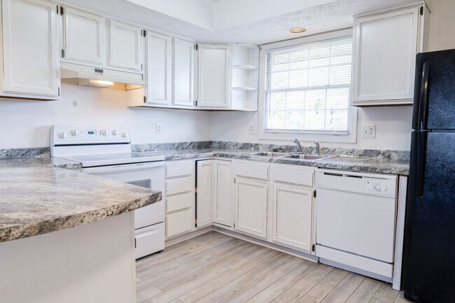 Building Photo - 150 Bart Greene Dr