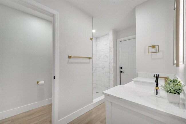 Building Photo - 7043 Carlene Dr