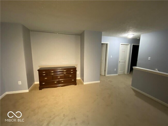 Building Photo - 5221 Bombay Dr