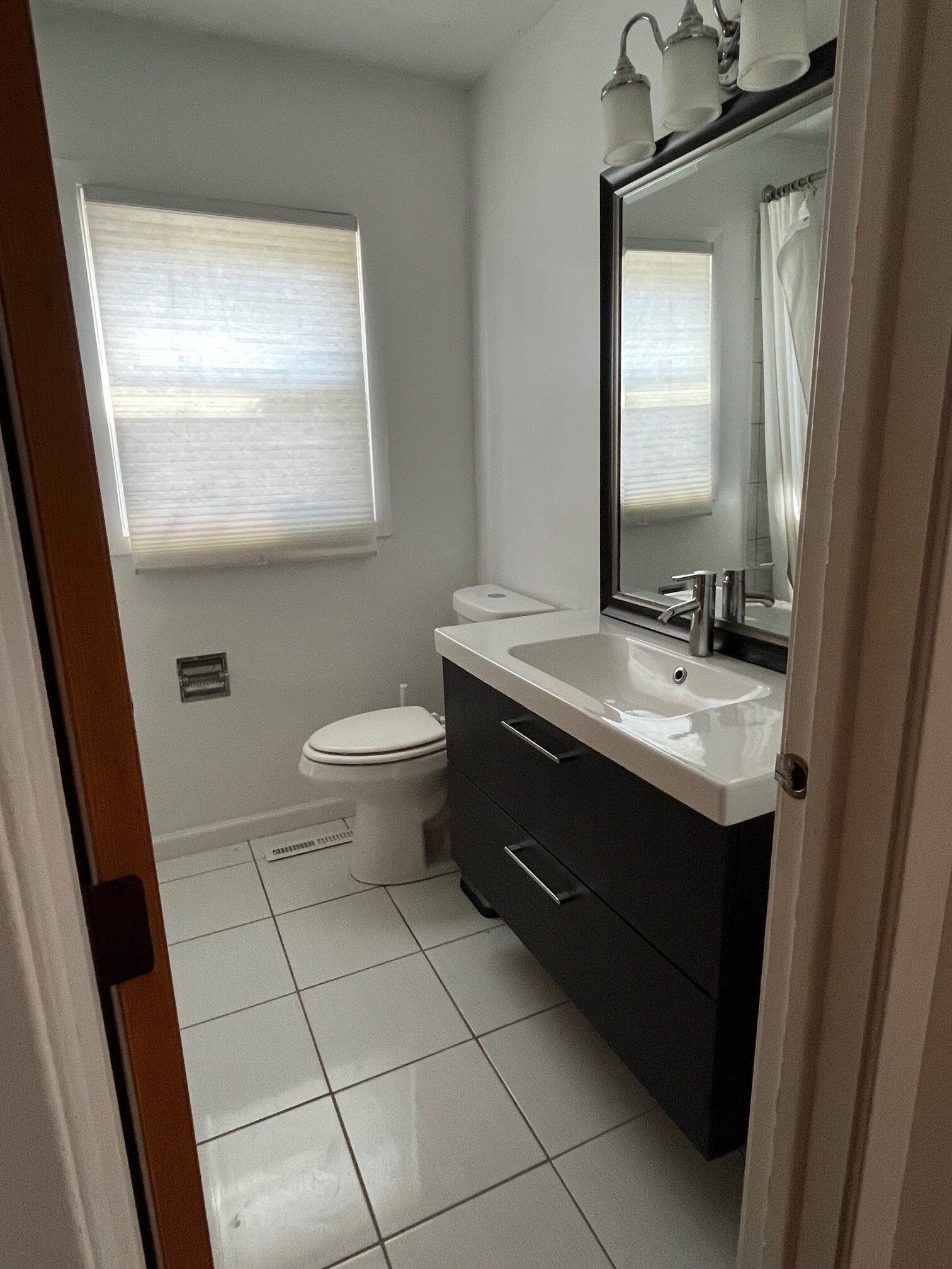 Main Floor Bathroom - 12505 A St