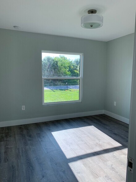 Building Photo - 2940 Sarletto St