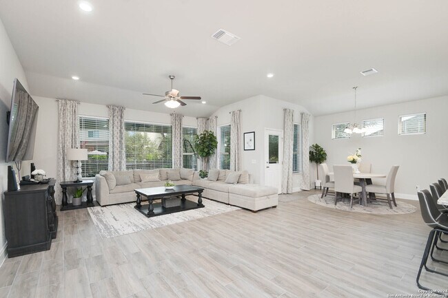 Building Photo - 446 Scenic Lullaby