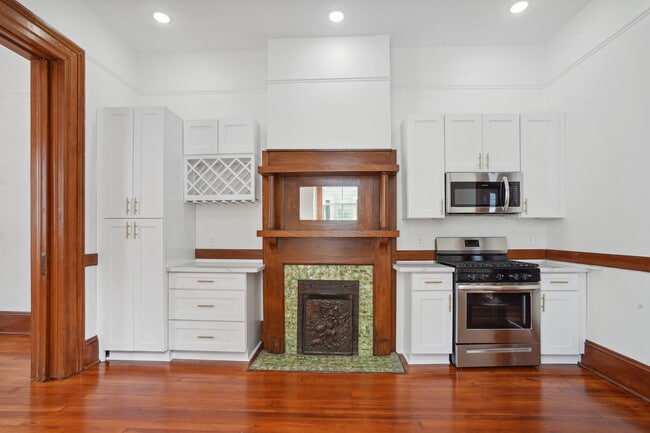 Building Photo - 507-09 Short St