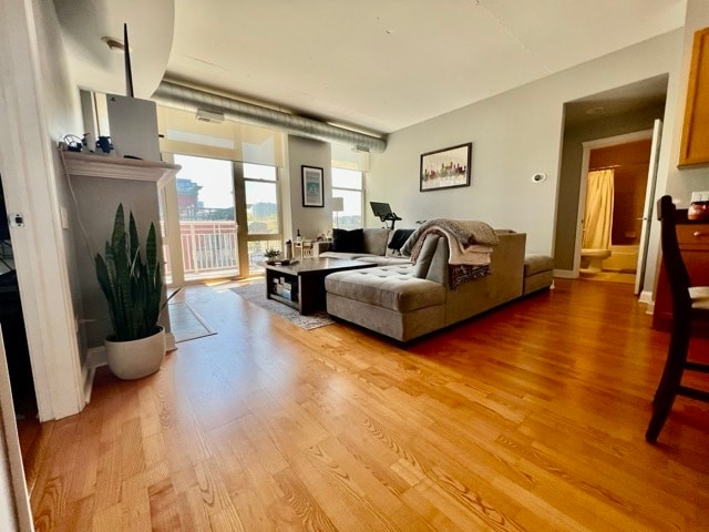 Building Photo - 1001 W Madison St