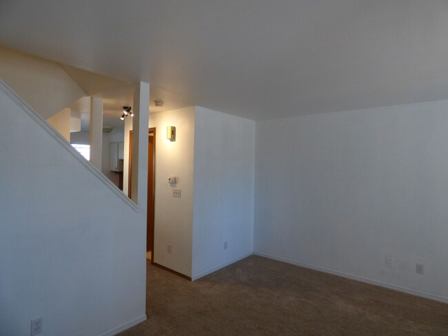 Primary Photo - Cozy Townhome in North Longmont Rent inclu...