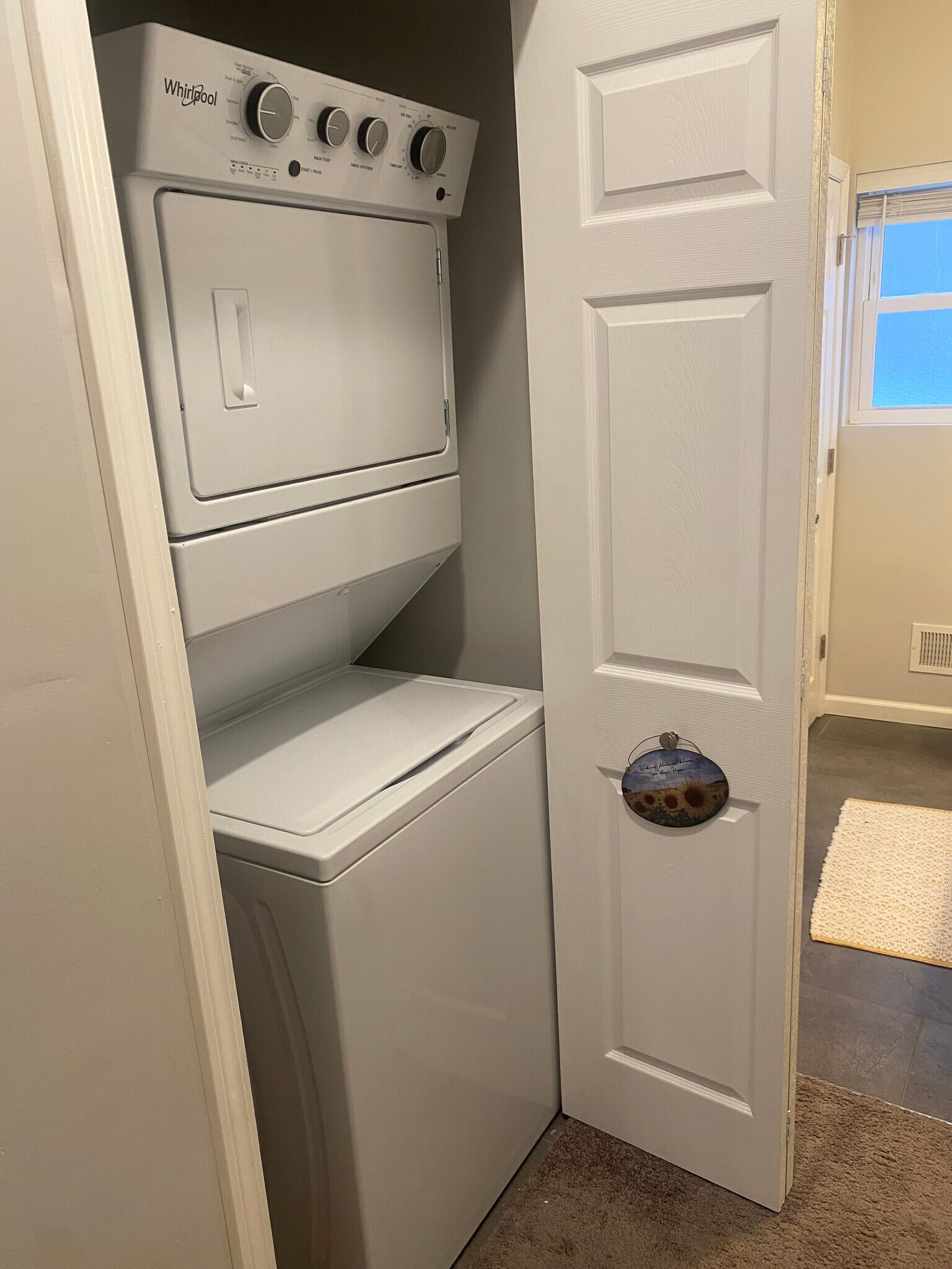 In unit washer / dryer - 121 Howard St