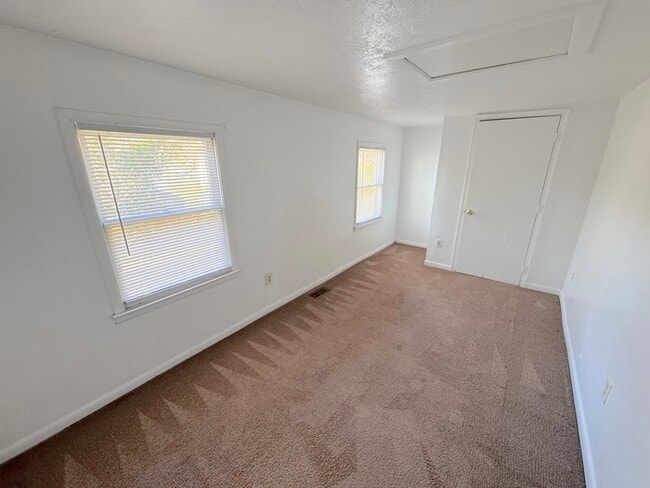 Building Photo - 431 Seaboard Ave