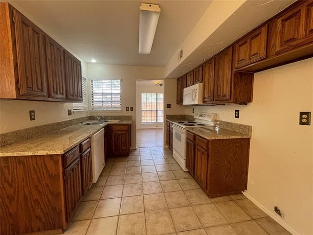 Building Photo - 4400 Odessa Dr