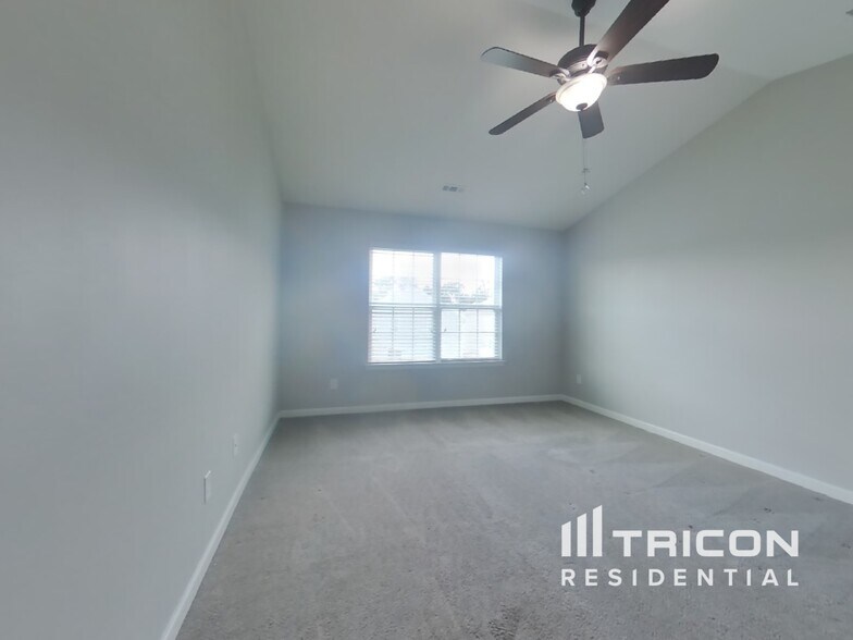 Building Photo - 3023 Crabapple Ln