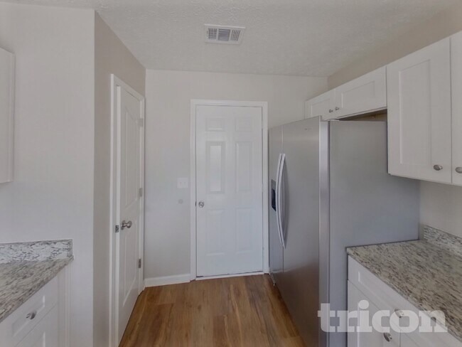 Building Photo - 3107 Donard Ct