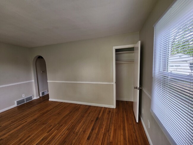 Building Photo - Charming 3 Bedroom Home in Indianapolis with Spacious Layout and Convenient Location!