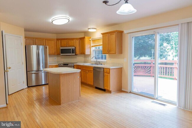 Building Photo - 53 Pebble Beach Dr