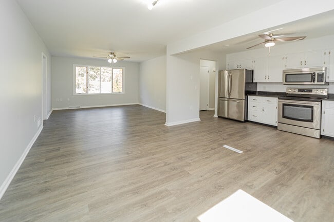 Building Photo - 3800 Farmersville Rd