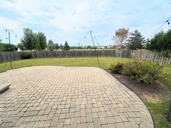 Building Photo - 358 S Winchester Dr