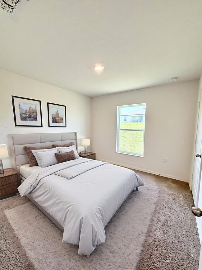 Building Photo - Your Dundee 4Beds/2Baths dream home – conv...