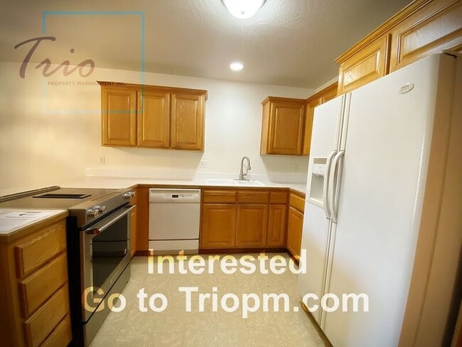 Building Photo - 4740 Spring Meadow Ave