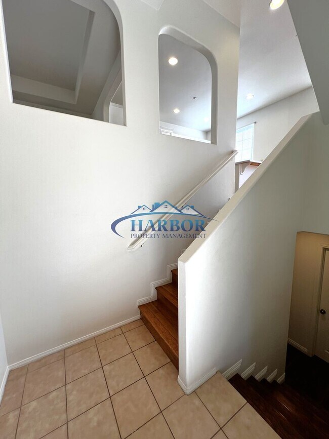 Building Photo - 1322 Harmony Way