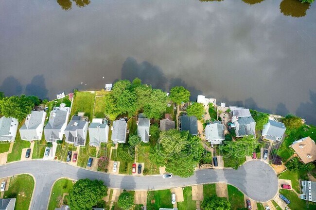 Building Photo - 7712 Breaker Point Ct