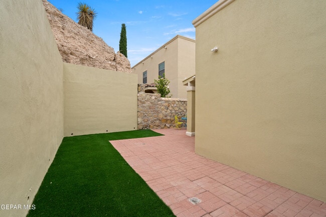 Building Photo - 5721 Caprock Ct