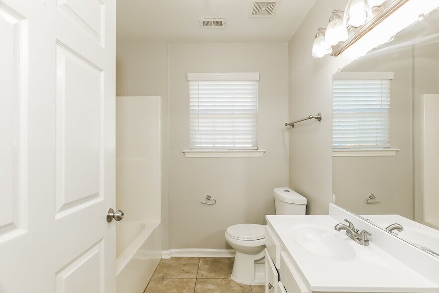 Building Photo - 779 Lannie Bonner Cir