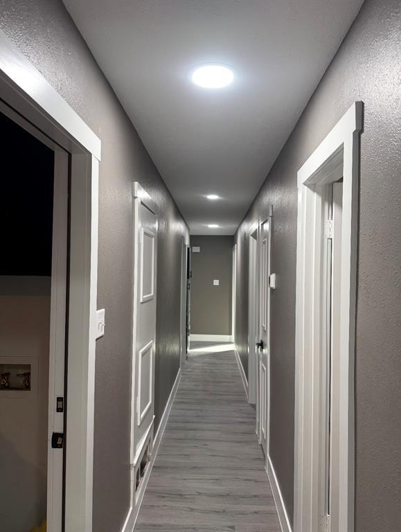 Building Photo - 1911 Hill St