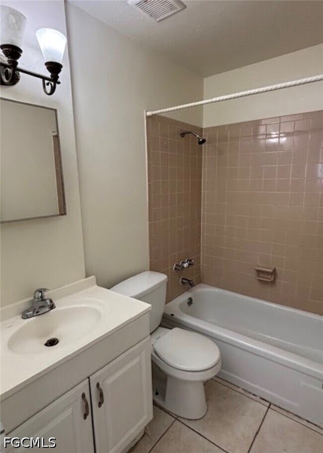 Building Photo - 704 SE 46th Ln