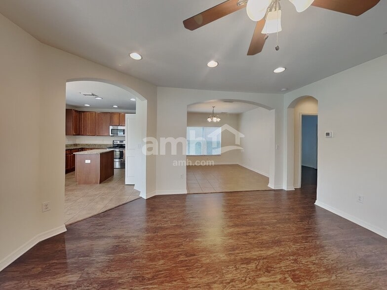 Building Photo - 12520 Belcroft Dr