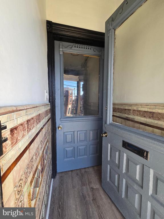 Building Photo - 5211 Ridge Ave