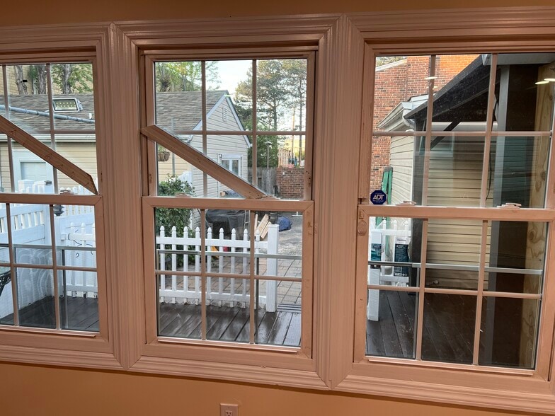 View from living room to outdoor deck - 28 Park Ave