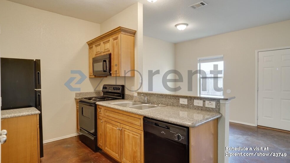 Building Photo - 2340 Aldergate Dr