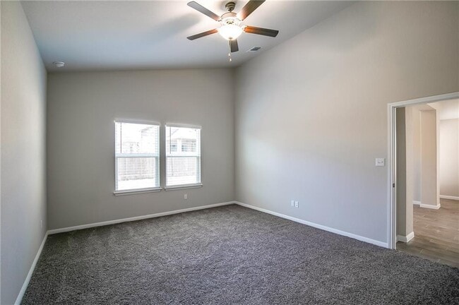 Building Photo - 140 Bright Star Ln