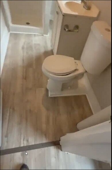 Building Photo - 127 West Airy Street