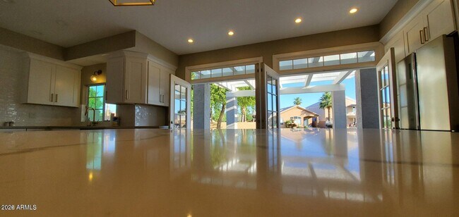 Building Photo - 1301 W Windrift Way