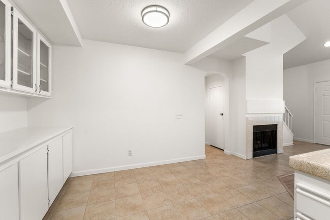 Building Photo - 16510 Stonehaven Ct