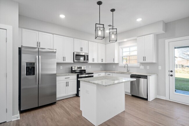 Primary Photo - 341 Honeycomb Ct
