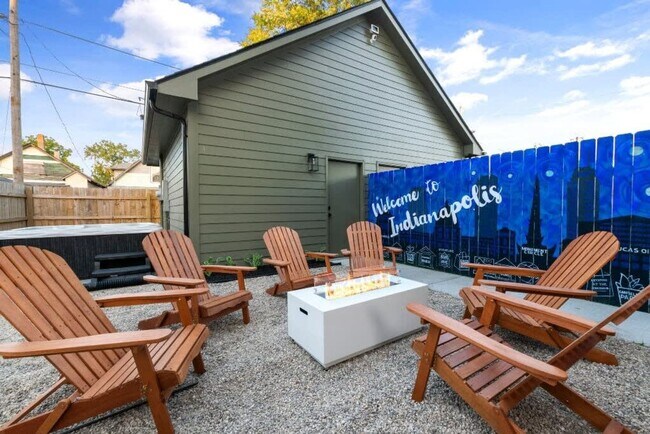 Building Photo - 3 Bedroom 2.5 Bath Home