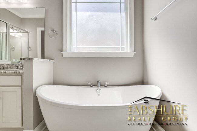 Building Photo - 109 Buck Johnson St