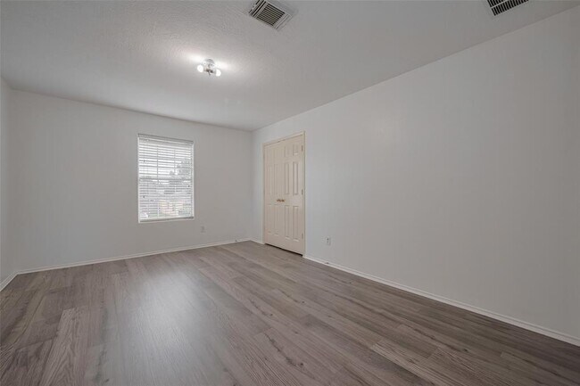 Building Photo - 6814 Shallow River Ct