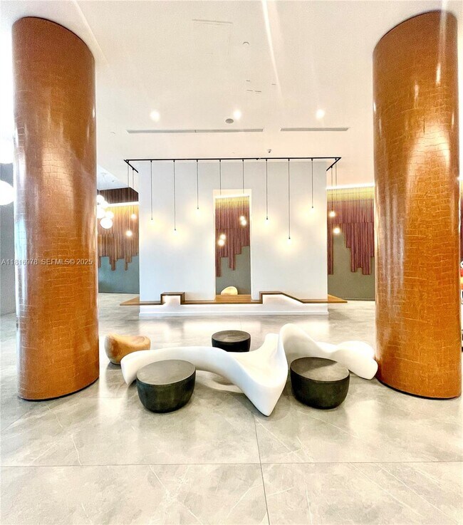 Building Photo - 350 S Miami Ave