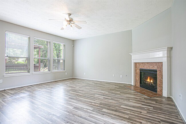 Building Photo - 43 W Spindle Tree Cir