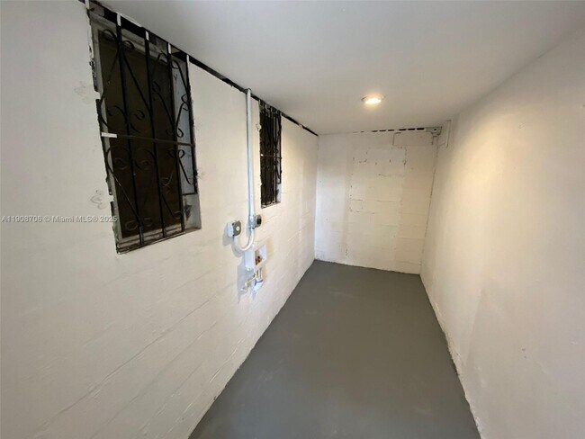 Building Photo - 5306 NW 18th Ave