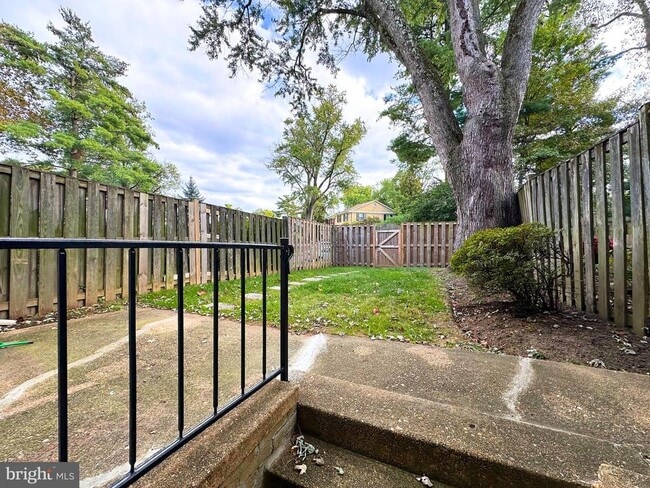 Building Photo - 208 Commons Dr NW