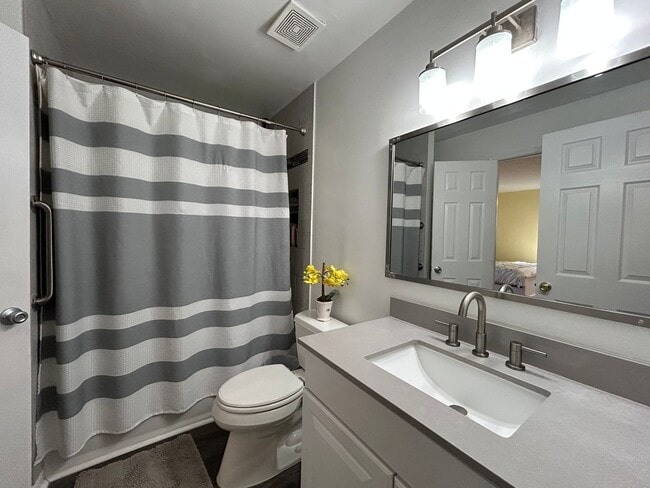 Building Photo - 116 Kane Dr