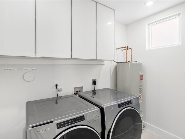 Building Photo - 21227 NE 31st Pl