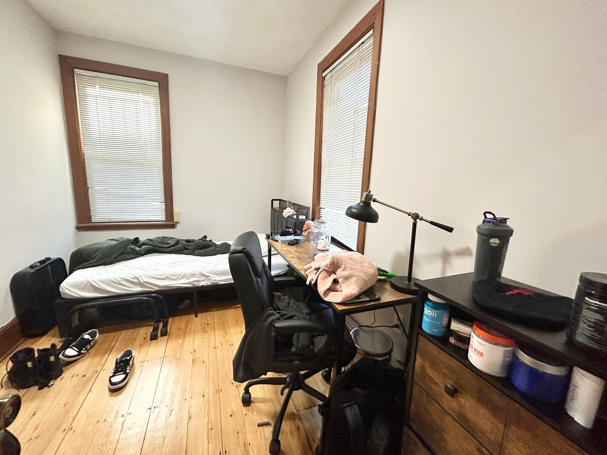 Building Photo - 1568 Tremont St