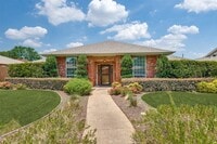 Building Photo - 1005 De Pauw Dr